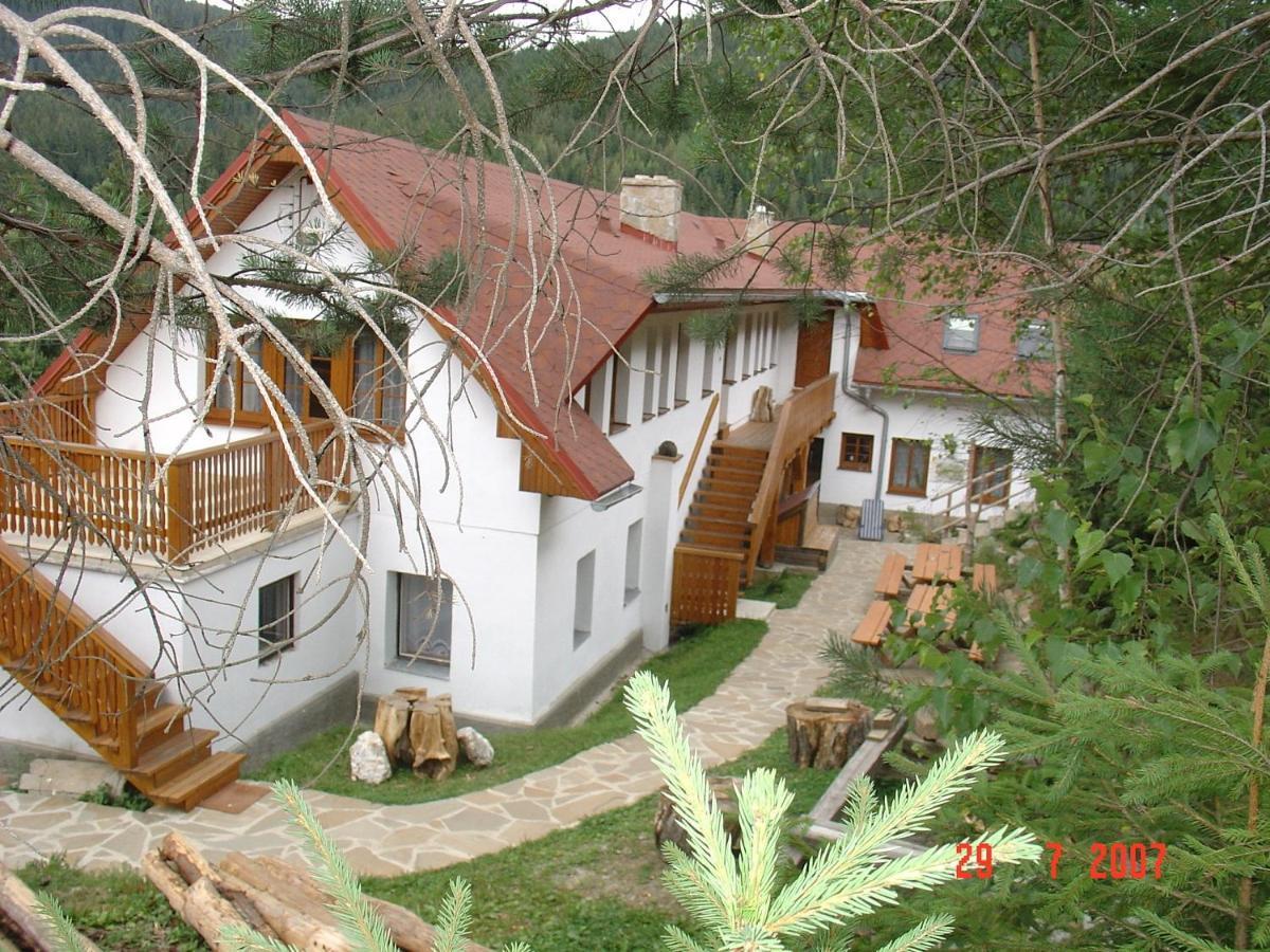 Penzion U Cupku Mlynky Exterior photo